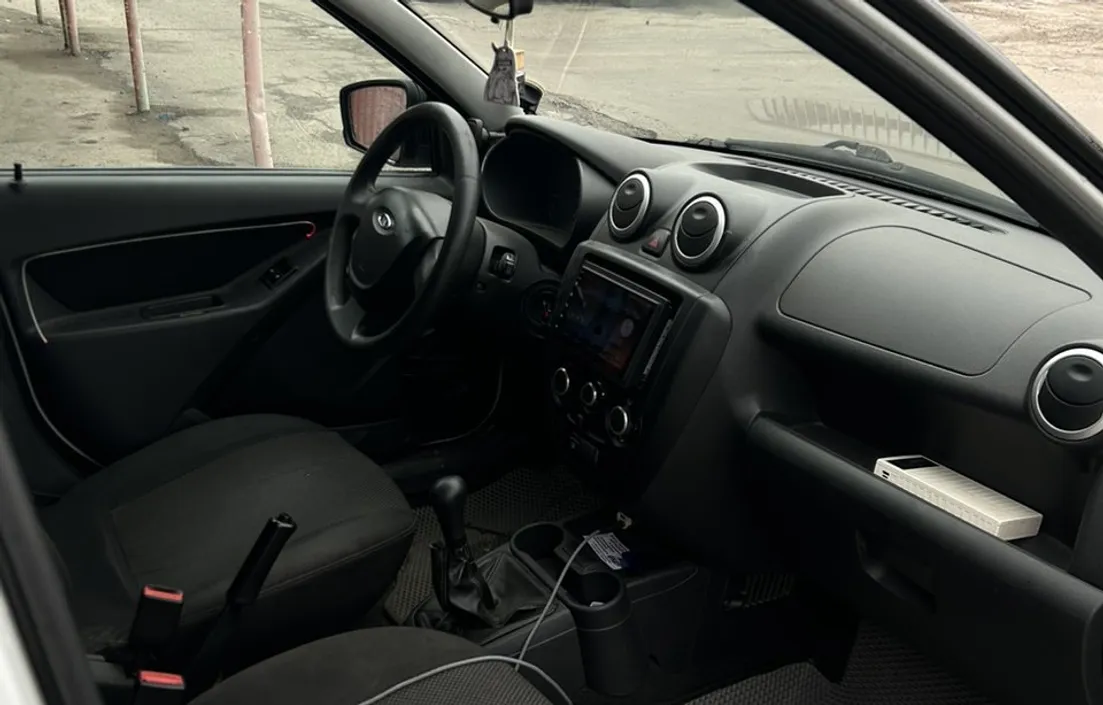 LADA Granta 2015