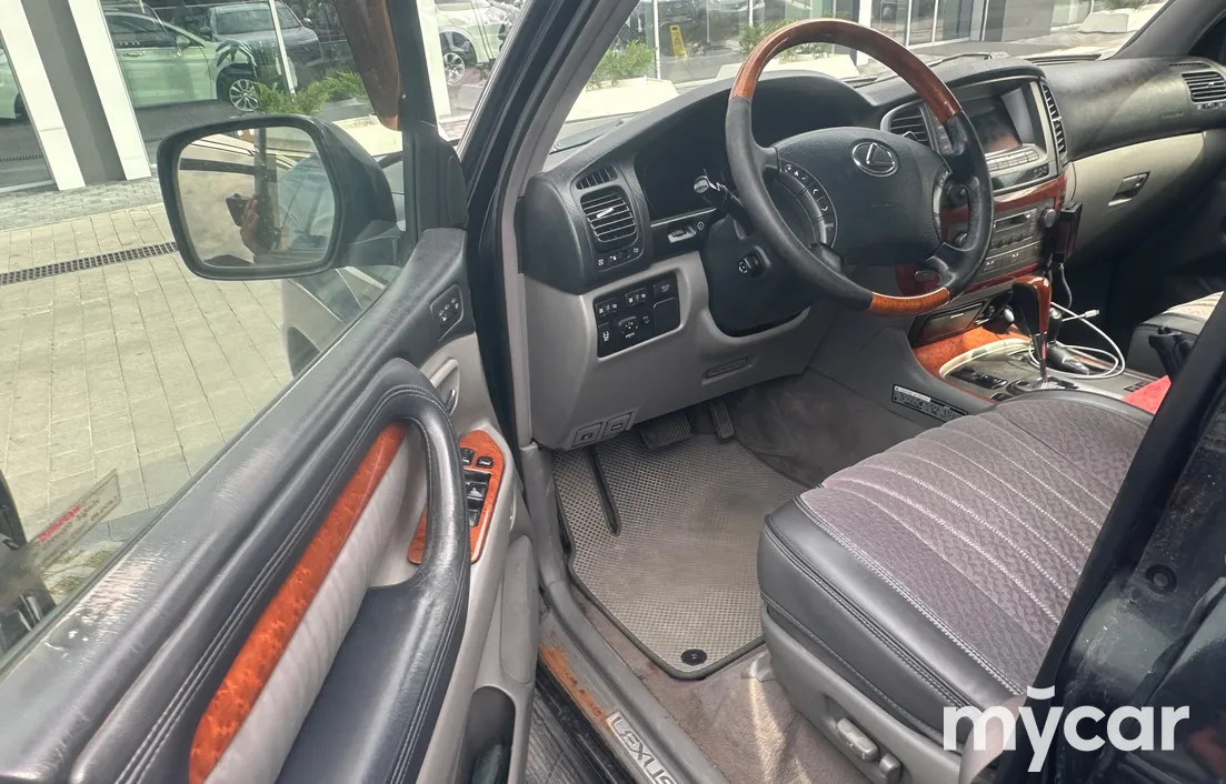 Lexus LX 2007