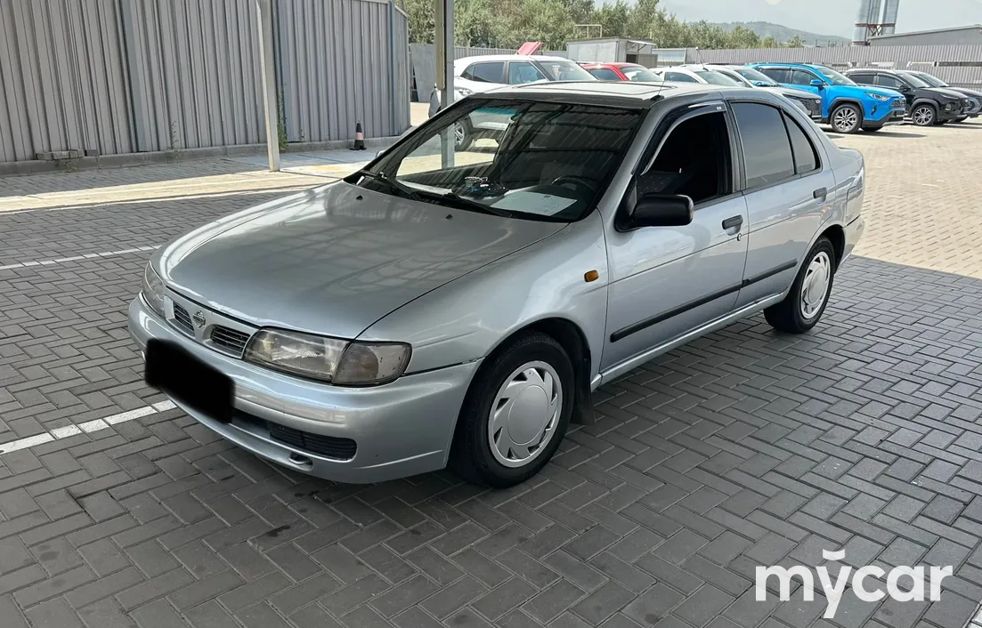 Nissan Almera 1995