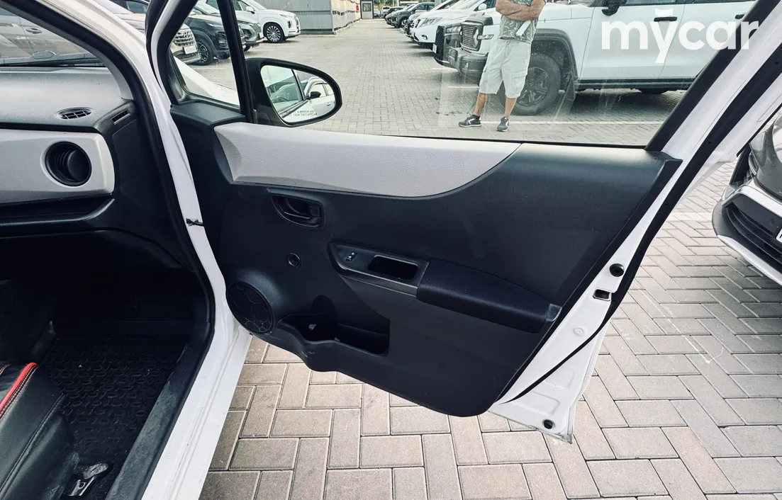 Toyota Yaris 2012