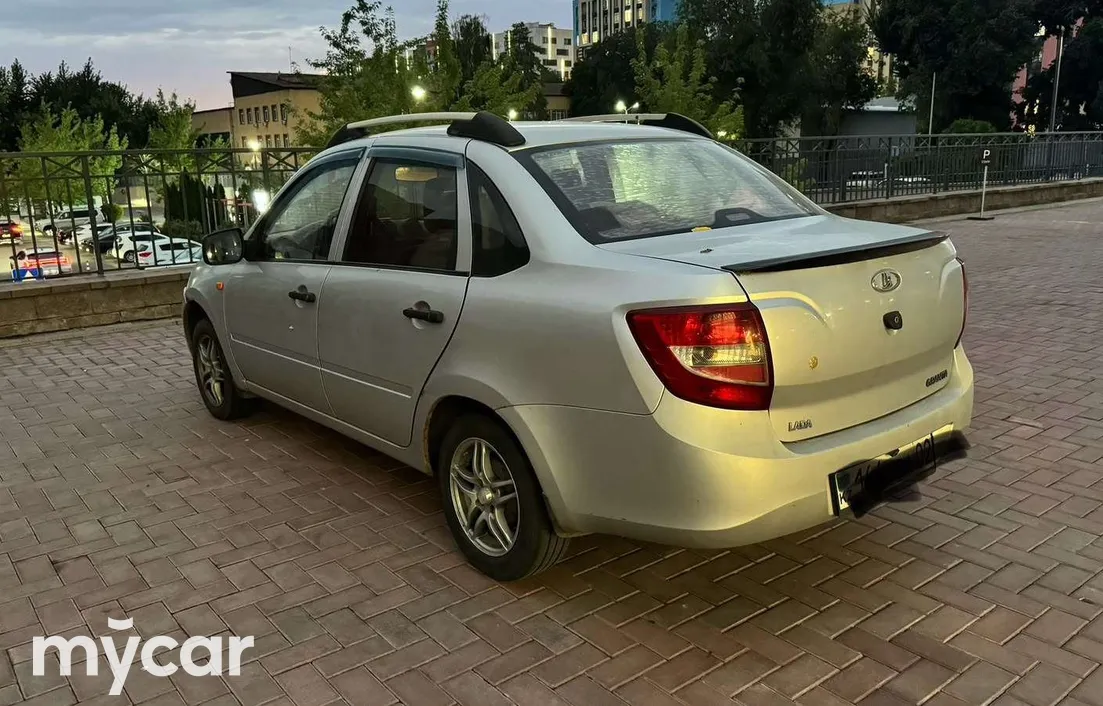 LADA Granta 2012