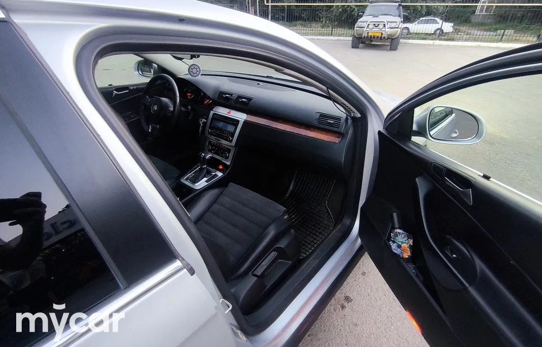 Volkswagen Passat 2010