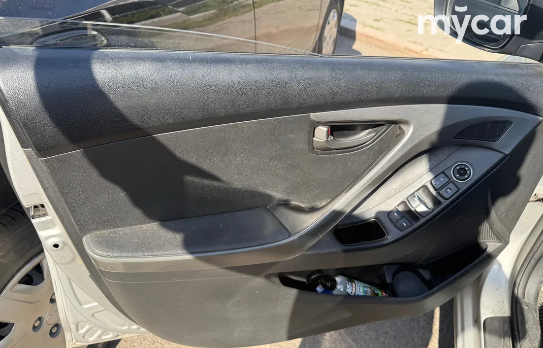 Hyundai Elantra 2013