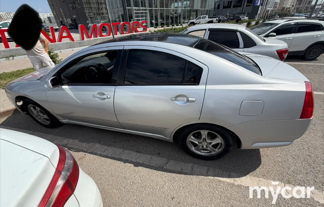 Mitsubishi Galant 2004