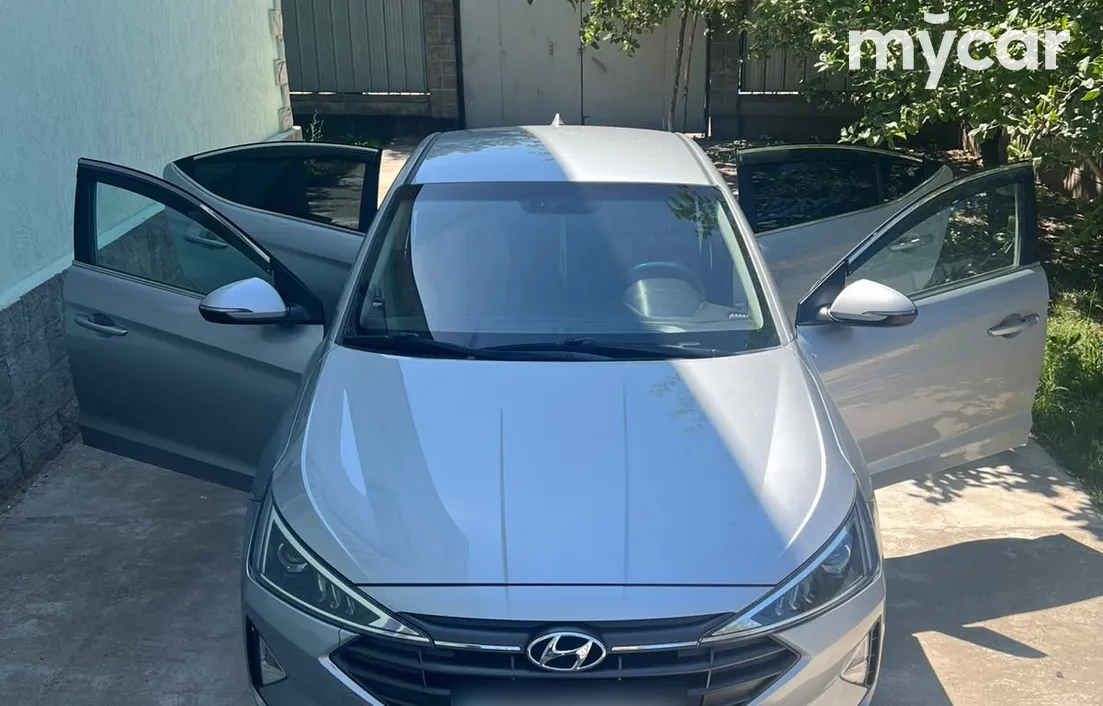 Hyundai Elantra 2020