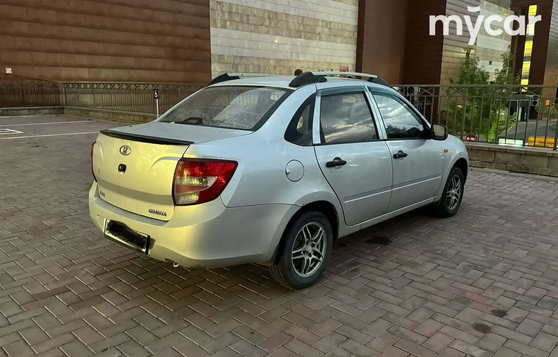 LADA Granta 2012