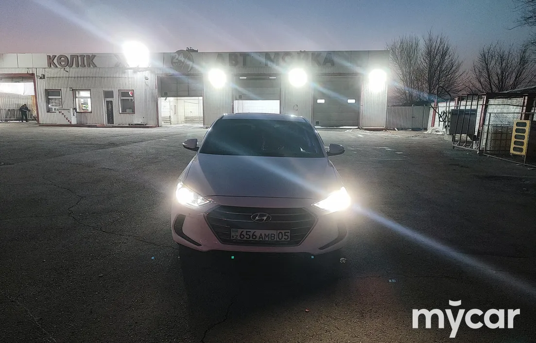 Hyundai Elantra 2018