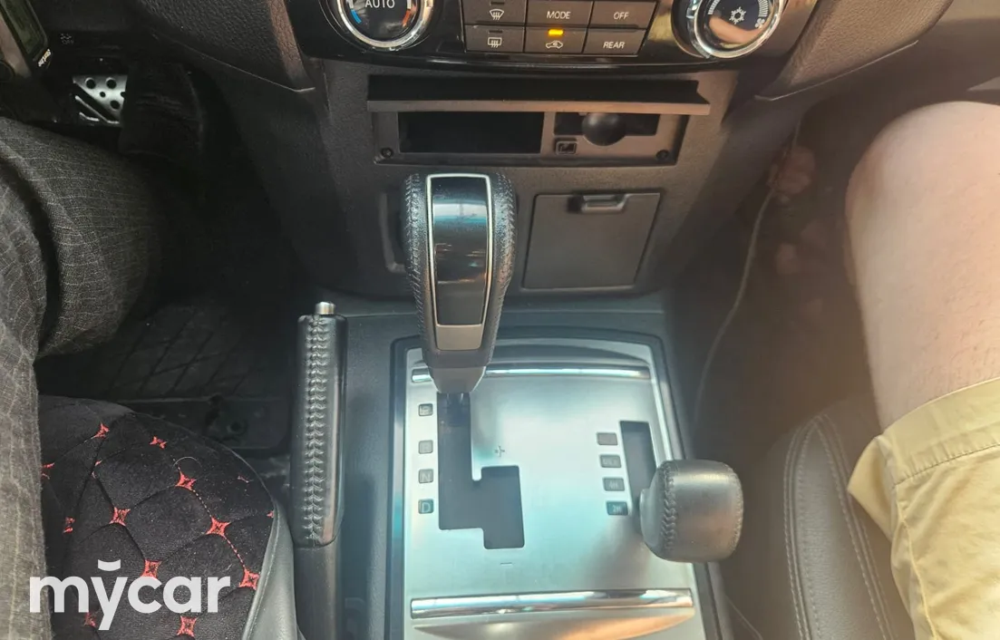 Mitsubishi Pajero 2015