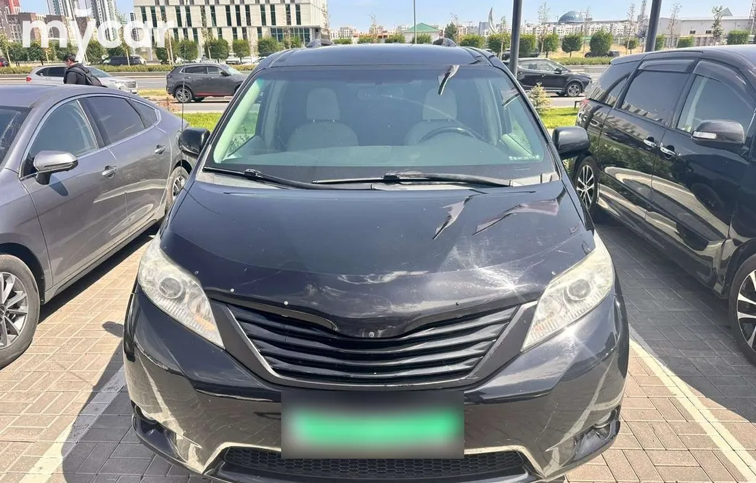 Toyota Sienna 2014
