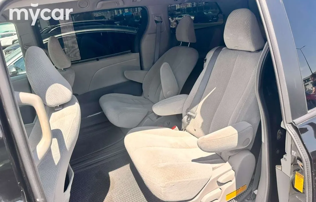 Toyota Sienna 2014