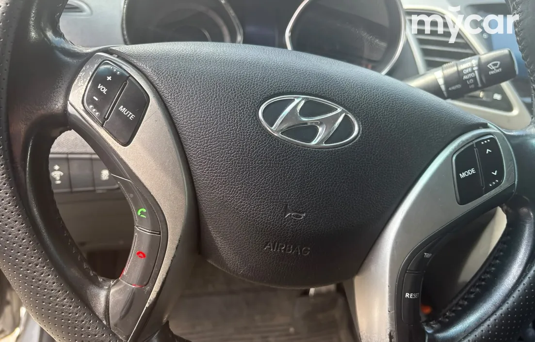Hyundai Elantra 2014