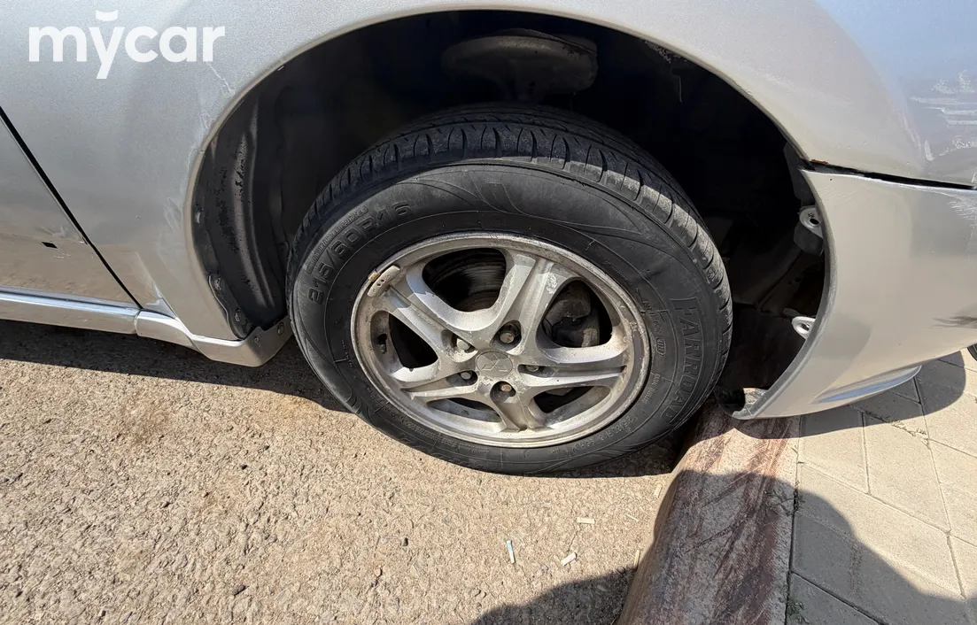 Mitsubishi Galant 2004