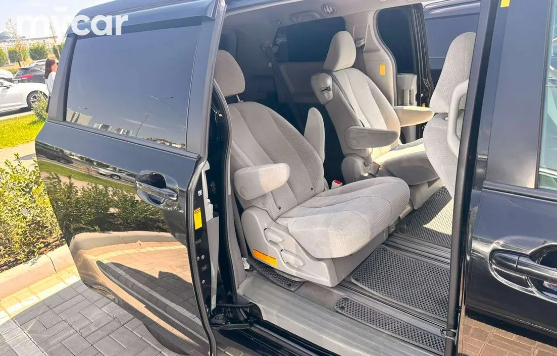 Toyota Sienna 2014