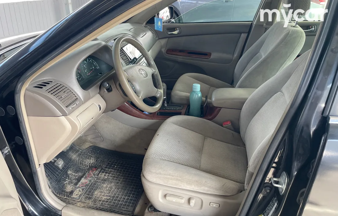 Toyota Camry 2004