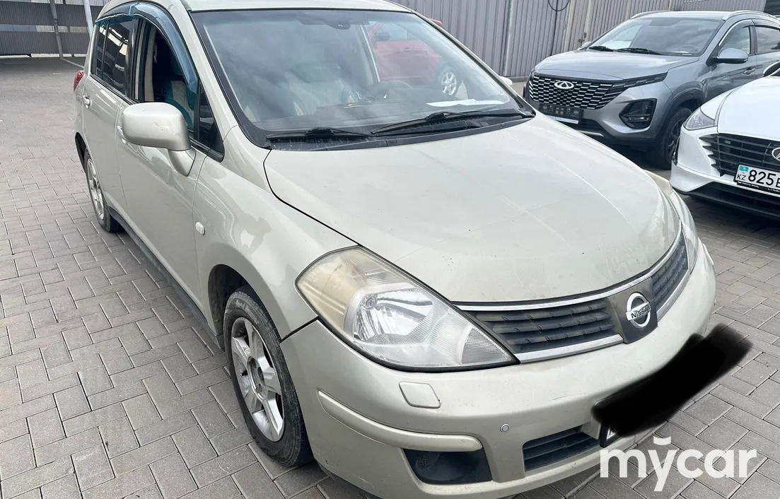 Nissan Tiida 2007