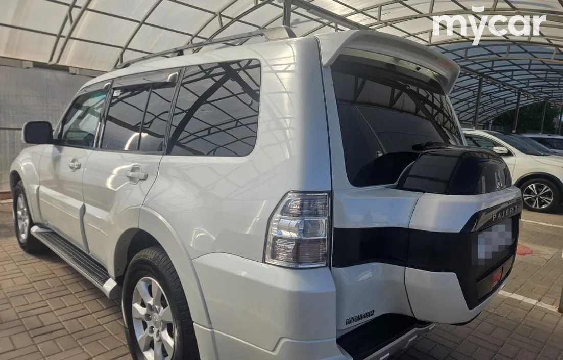Mitsubishi Pajero 2015