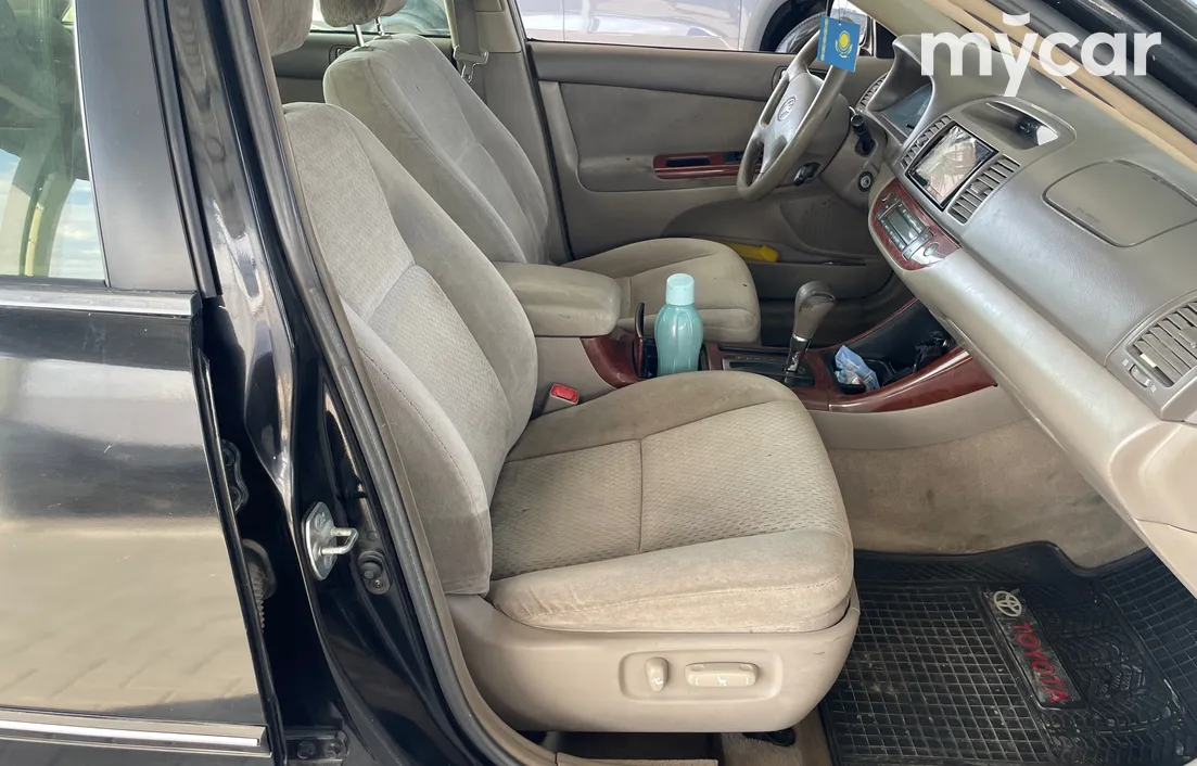 Toyota Camry 2004