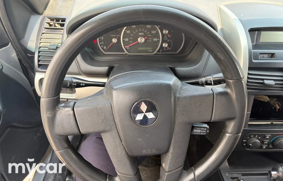 Mitsubishi Galant 2004