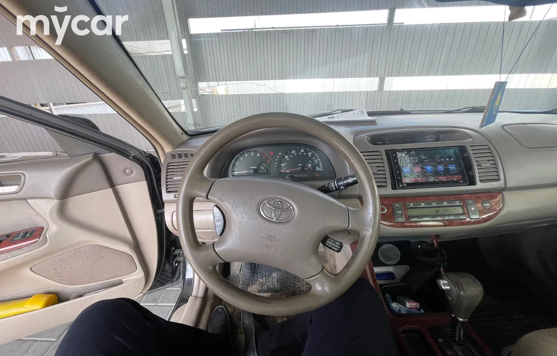 Toyota Camry 2004