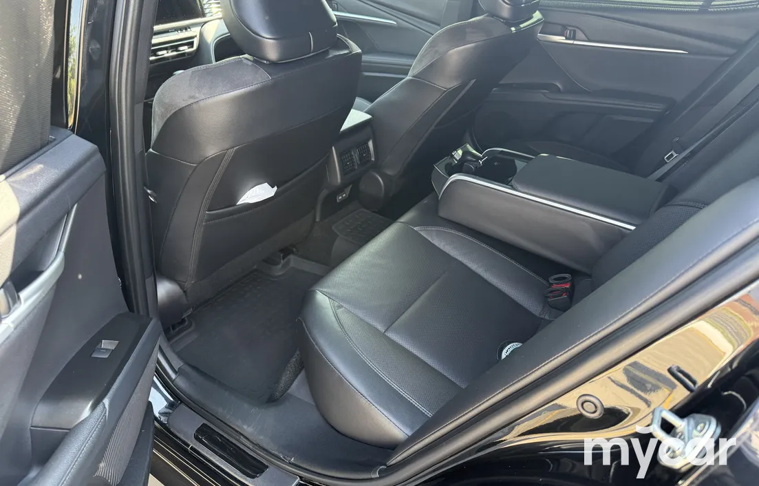Toyota Camry 2024