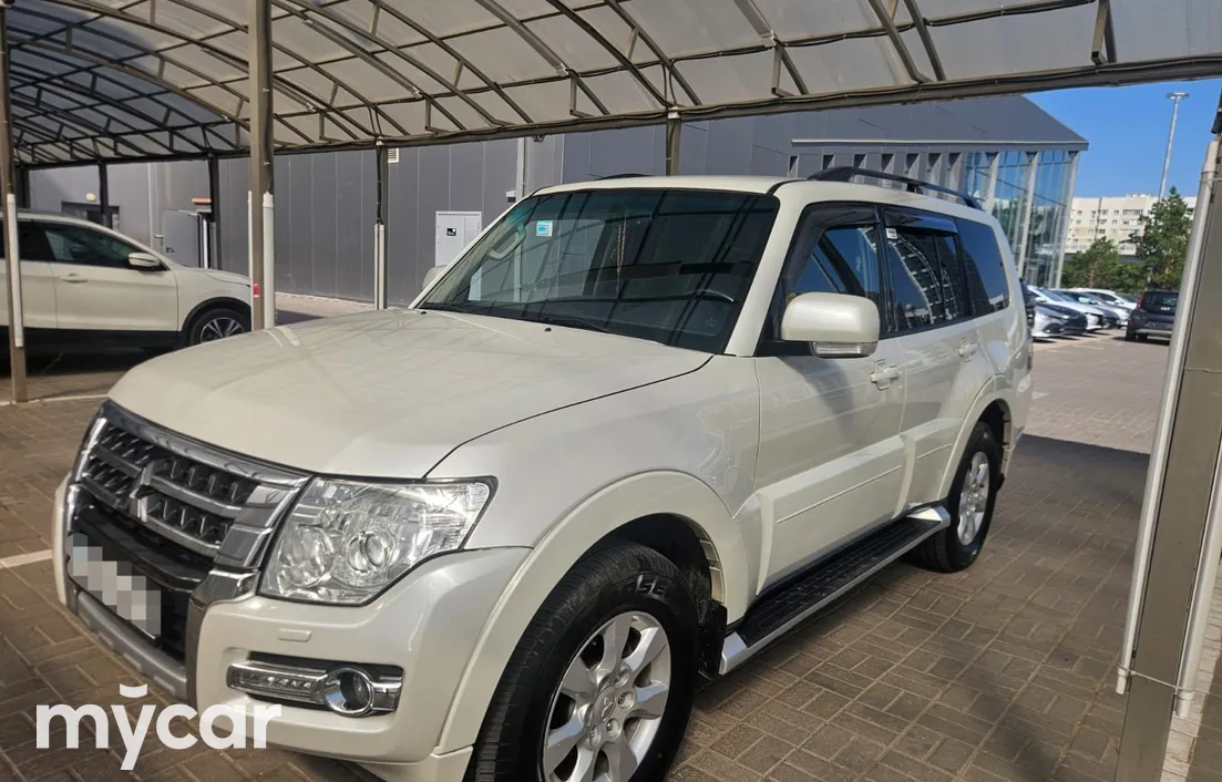 Mitsubishi Pajero 2015