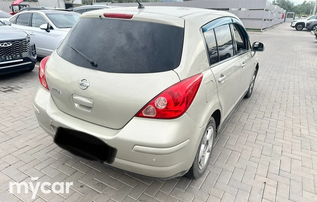 Nissan Tiida 2007