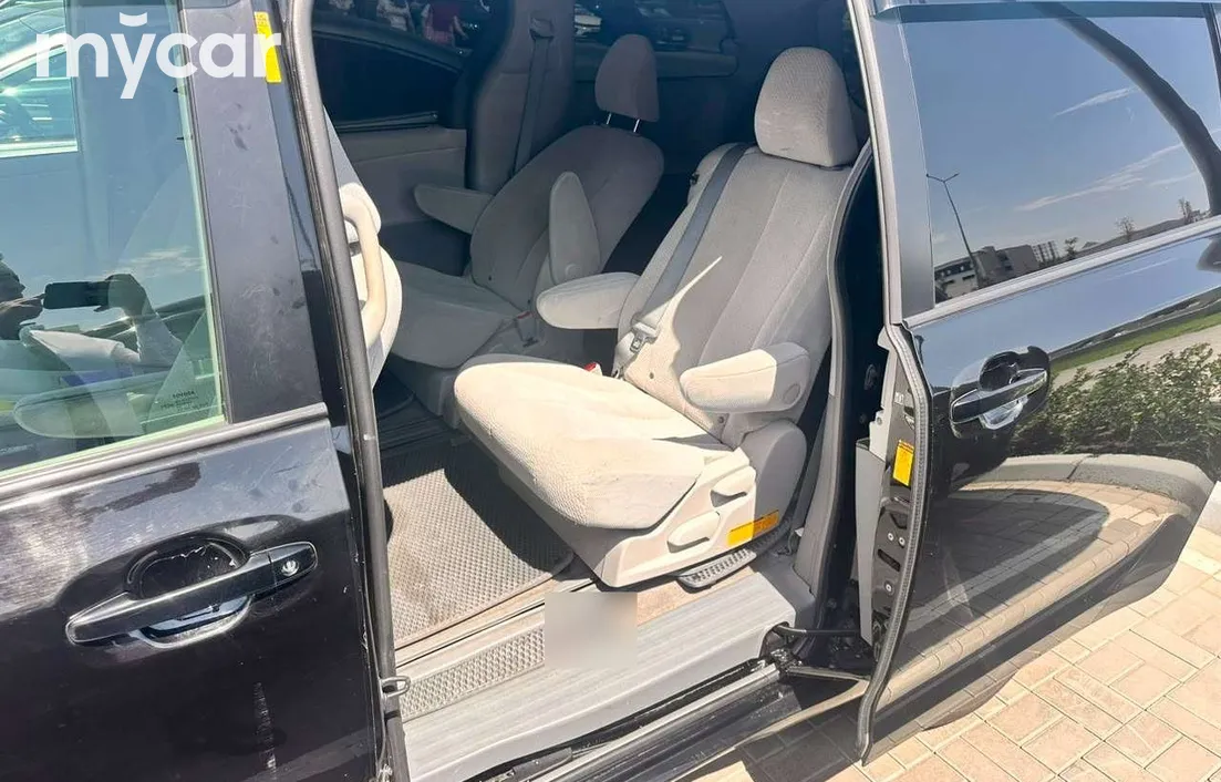 Toyota Sienna 2014