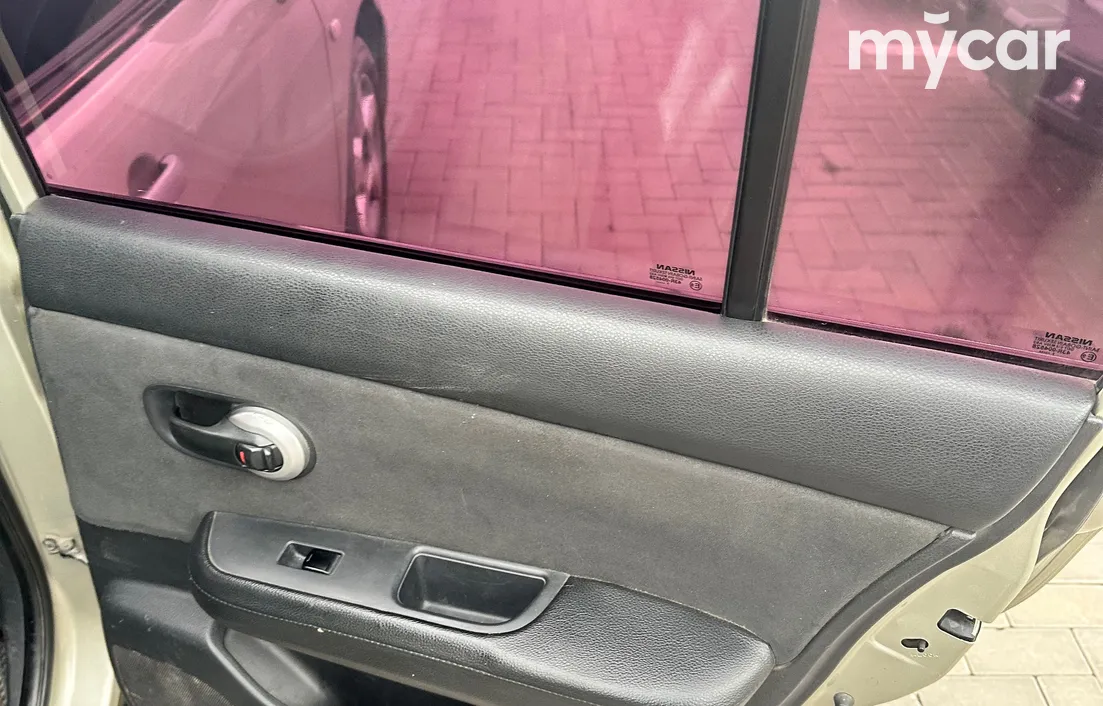 Nissan Tiida 2007