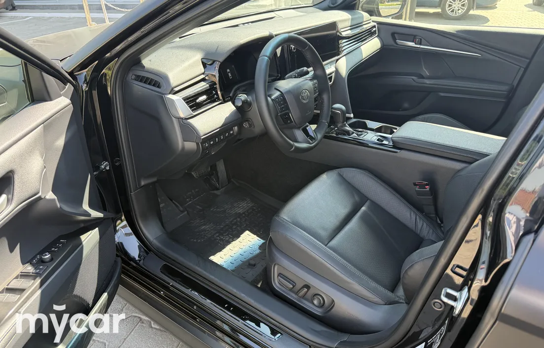 Toyota Camry 2024