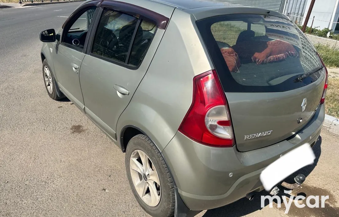 Renault Sandero 2010