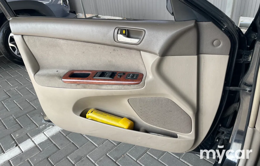 Toyota Camry 2004