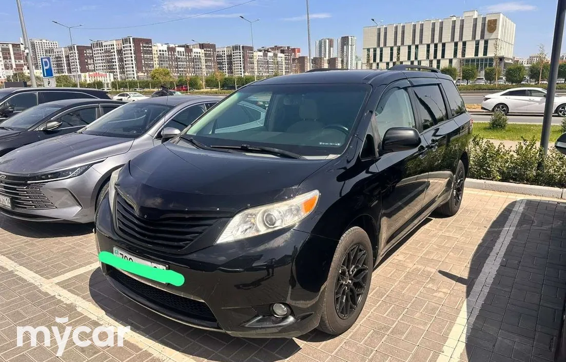 Toyota Sienna 2014