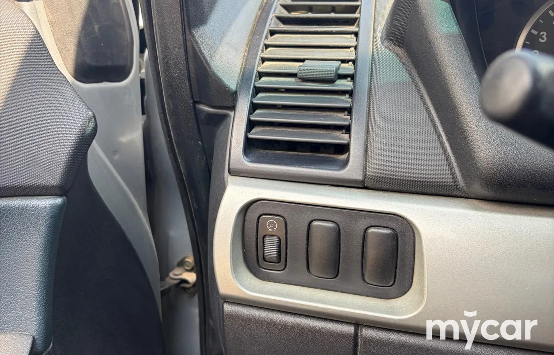 Mitsubishi Galant 2004