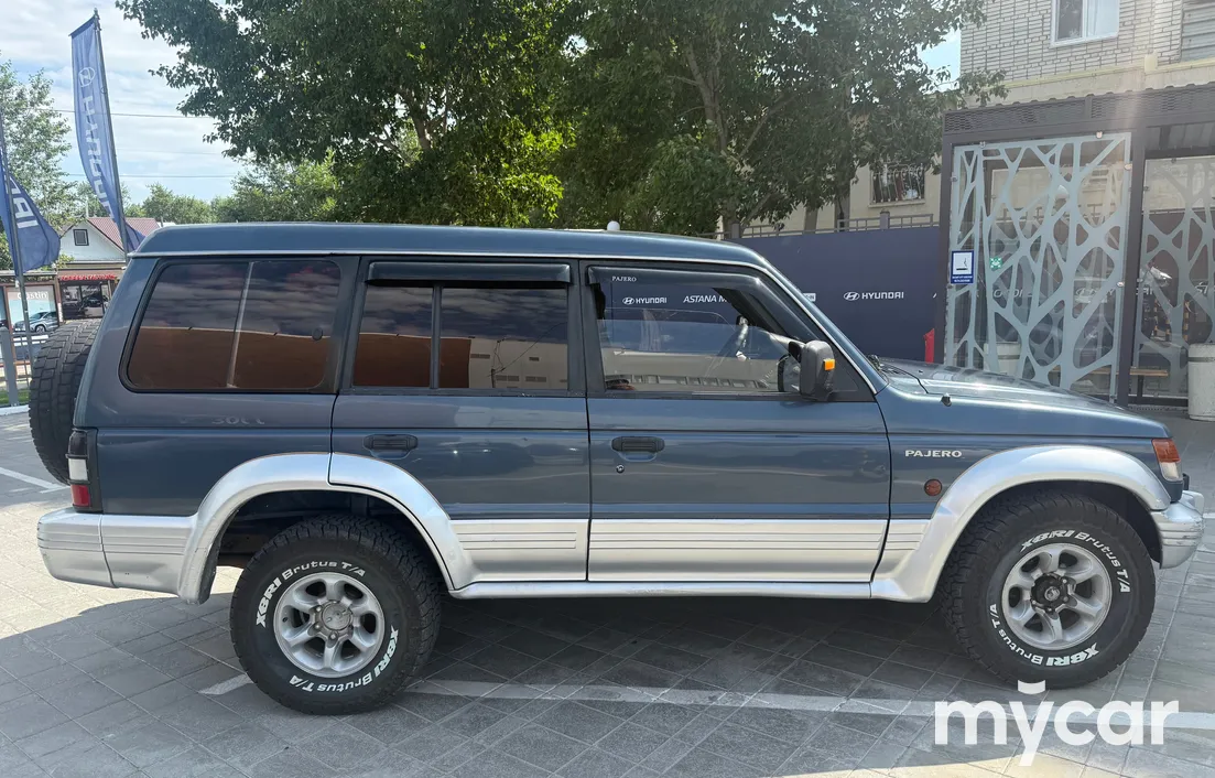 Mitsubishi Pajero 1992