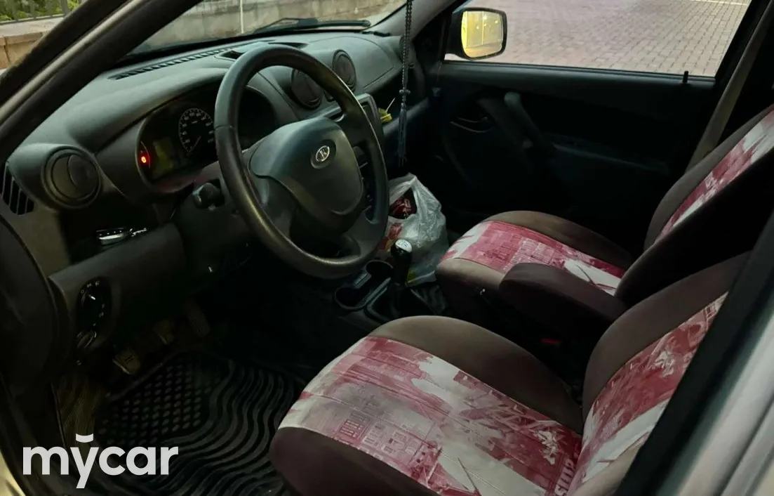 LADA Granta 2012
