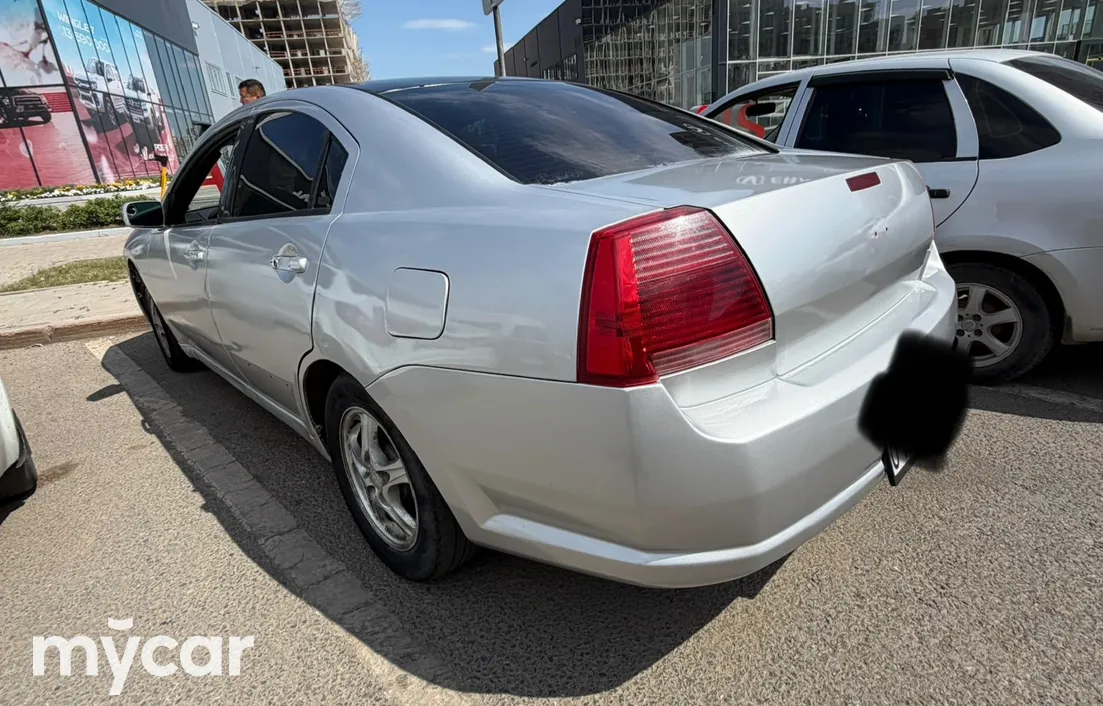 Mitsubishi Galant 2004