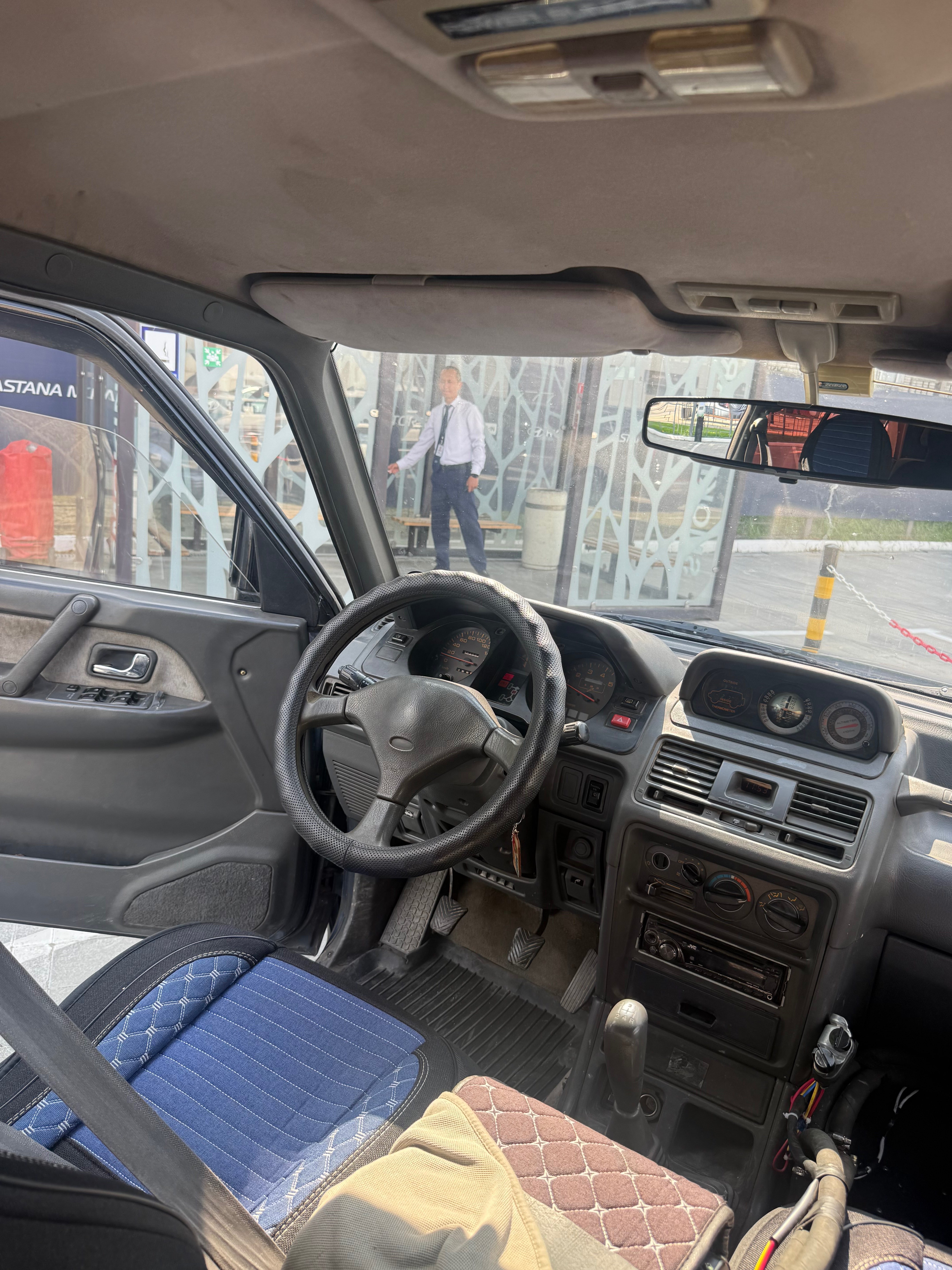 Mitsubishi Pajero 1992