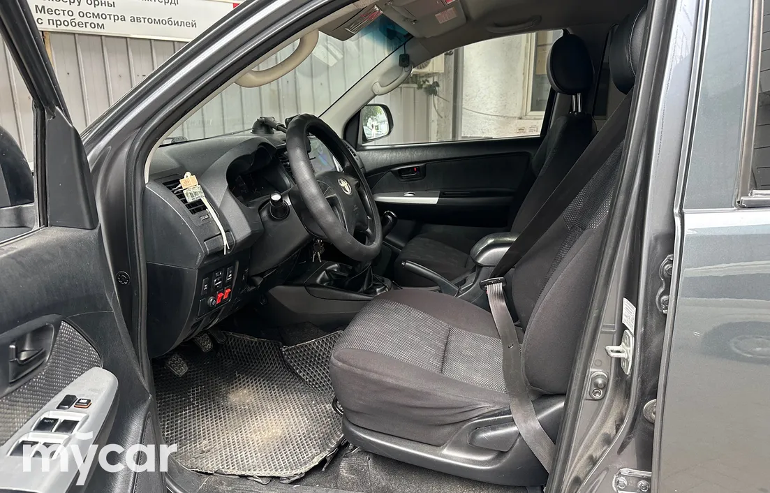 Toyota Hilux 2013