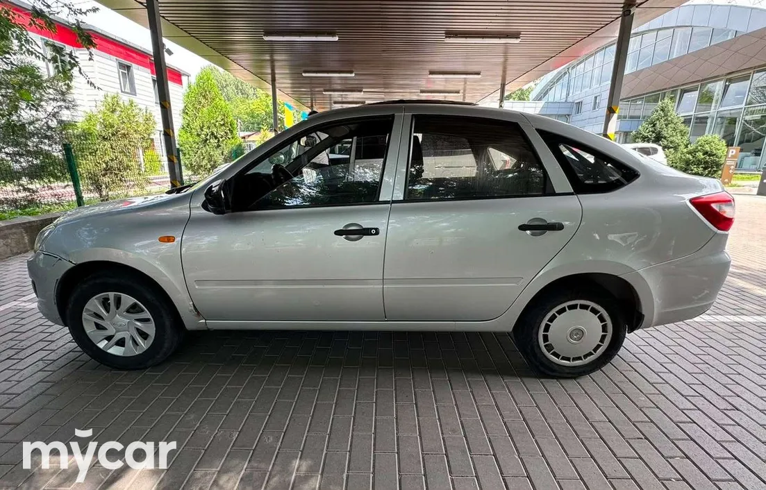 LADA Granta 2015
