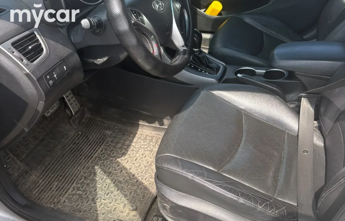 Hyundai Elantra 2014