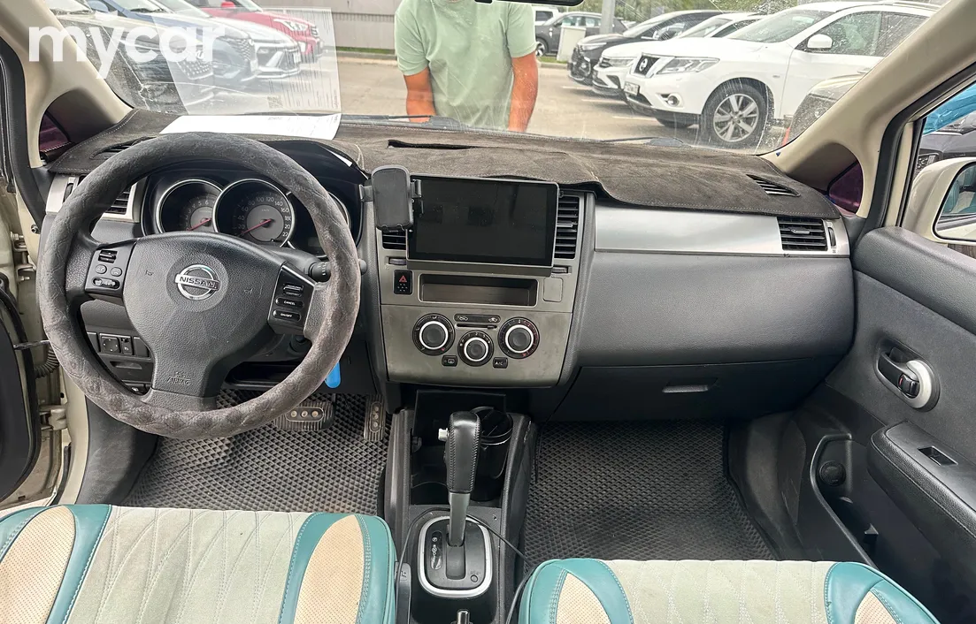 Nissan Tiida 2007