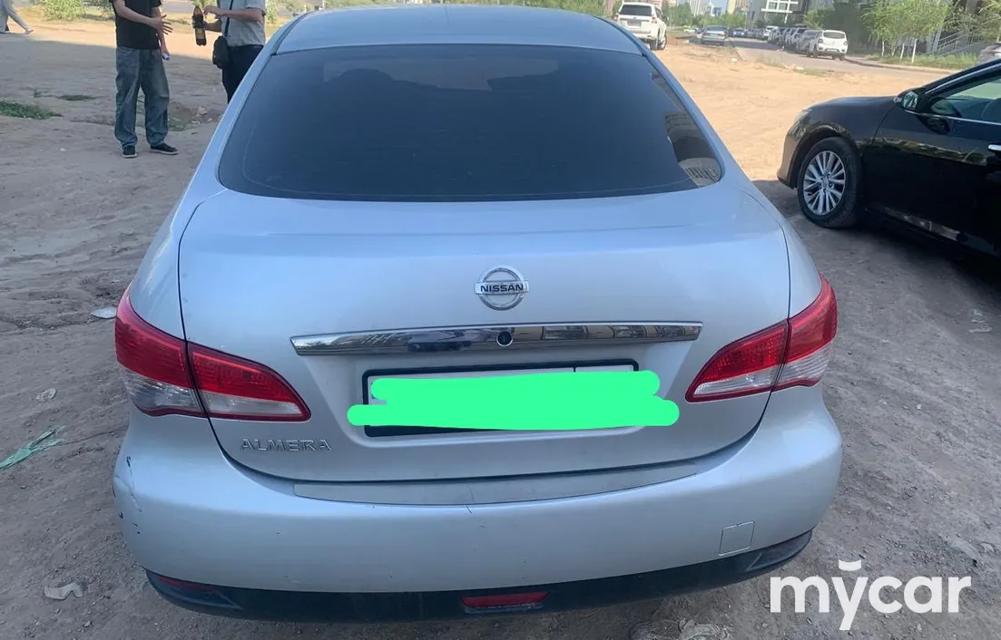 Nissan Almera 2014