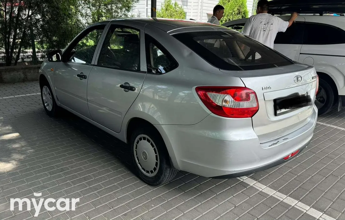 LADA Granta 2015