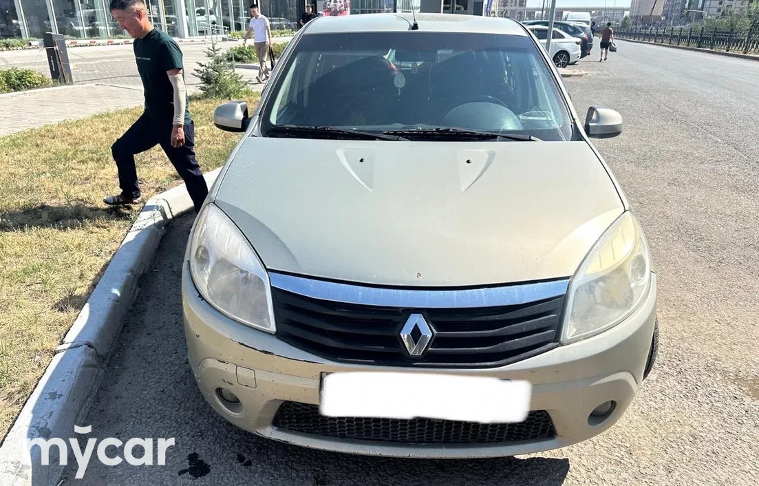 Renault Sandero 2010
