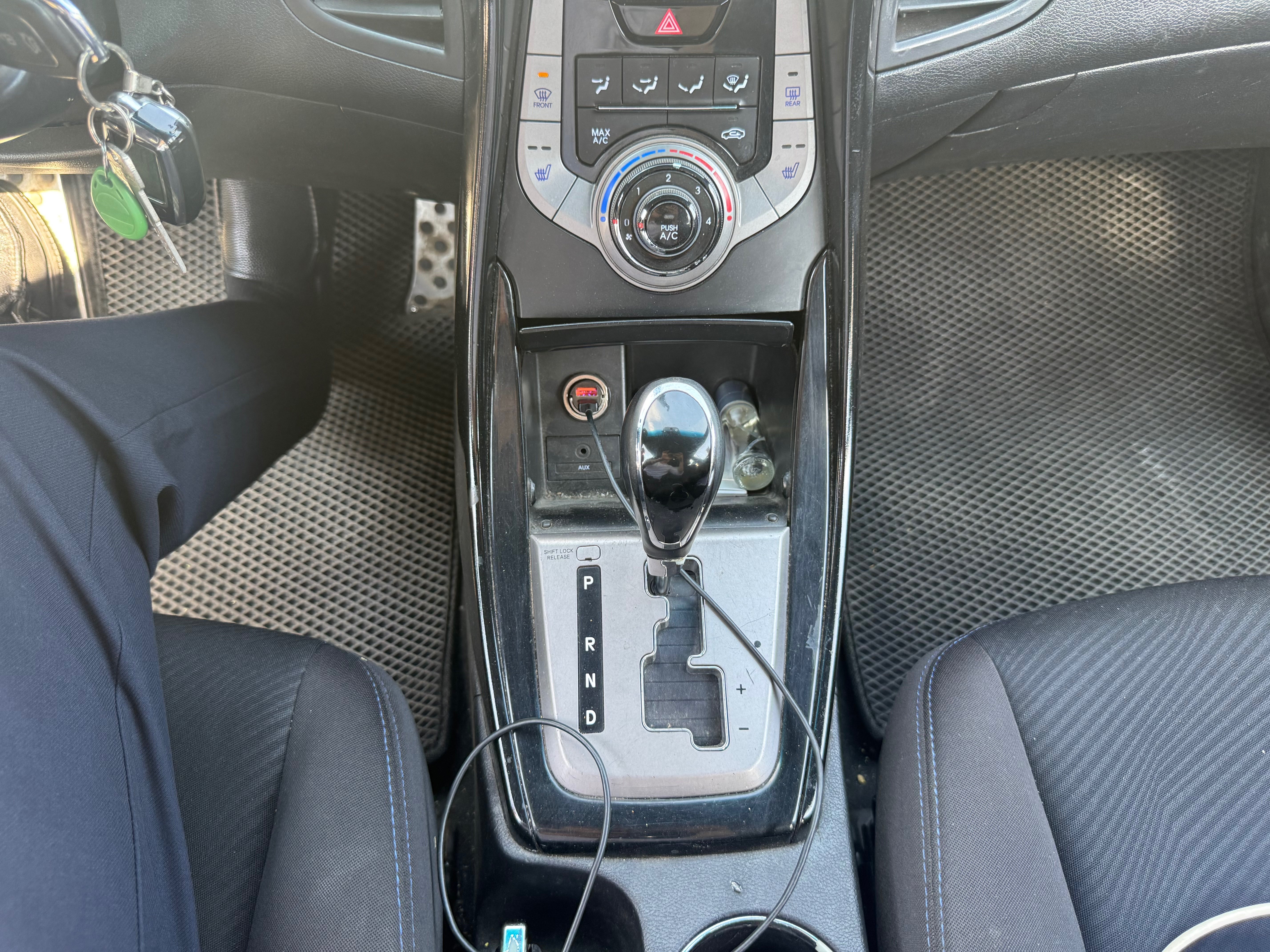 Hyundai Elantra 2013