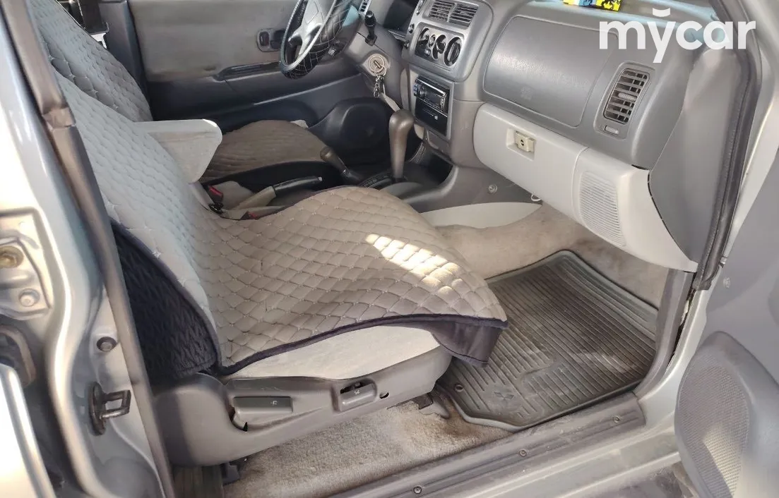 Mitsubishi Montero Sport 2000