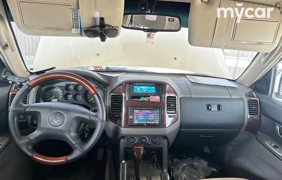 Mitsubishi Pajero 2006