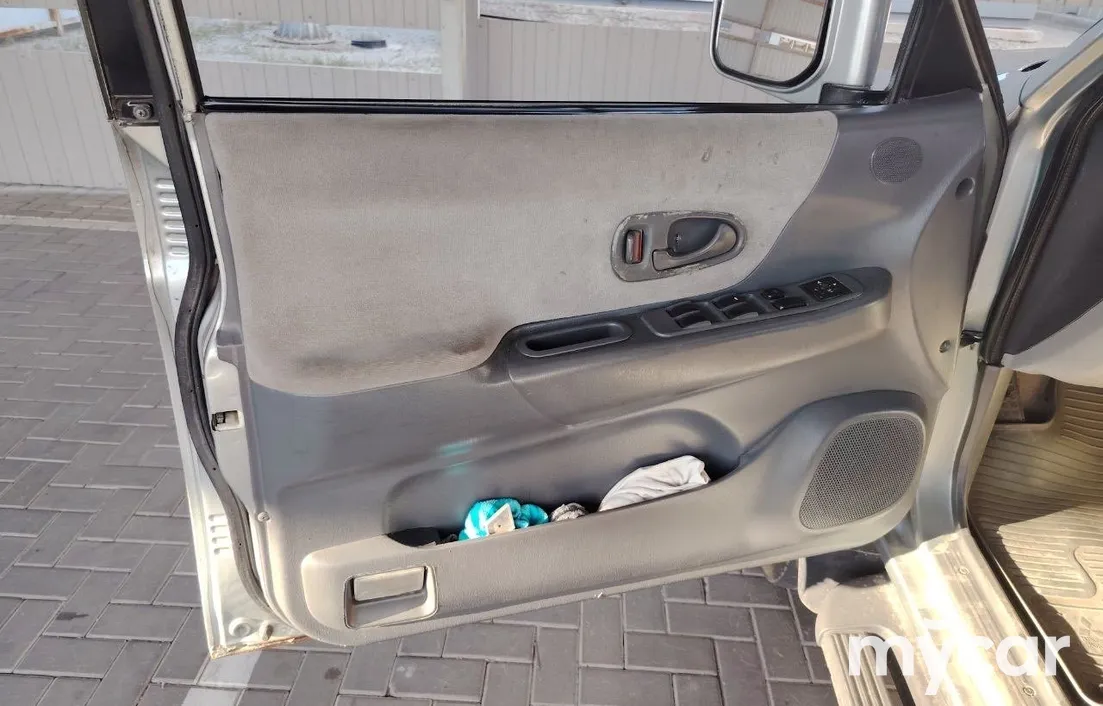 Mitsubishi Montero Sport 2000