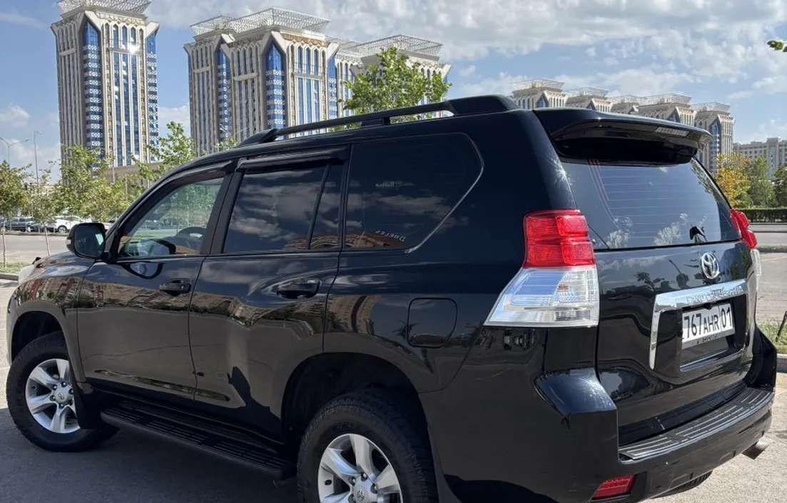 Toyota Land Cruiser Prado 2012