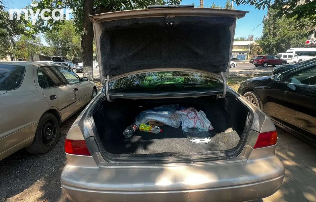 Toyota Camry 2000